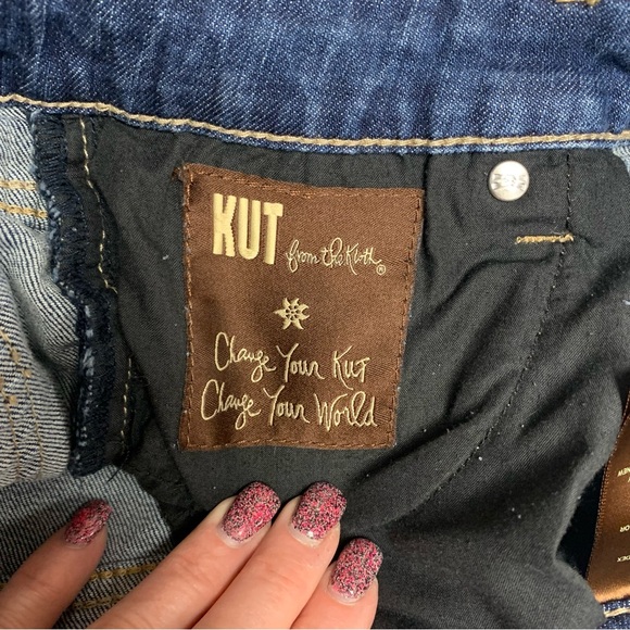 Kut from the Kloth dark wash jean shorts size 4. Catherine style boyfriend - Picture 6 of 7